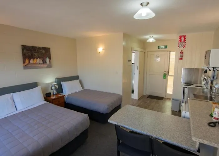 Howick Motor Lodge